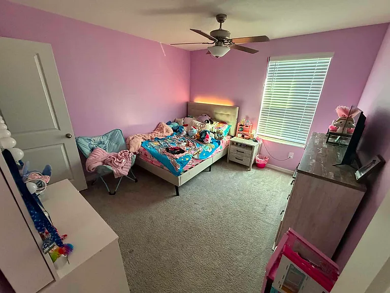 1049 Royal Empress Dr — Photo 18