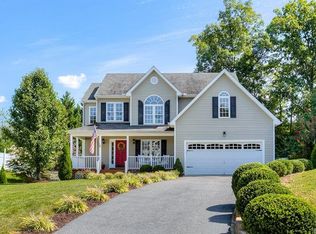 11909 Hazelnut Branch Ct, Midlothian, VA 23112