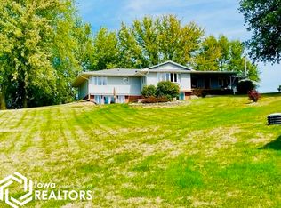 120 Lakeview Dr, Montezuma, IA 50171