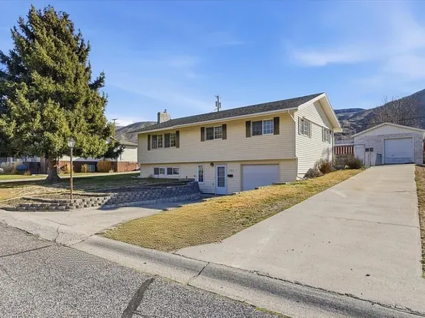 707 Spruce St, Coulee Dam, WA 99116