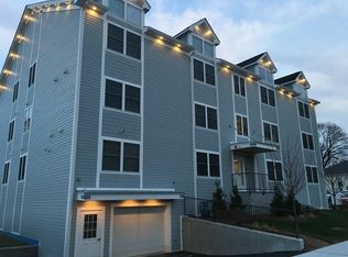 4 Carver St UNIT 8, Worcester, MA 01604