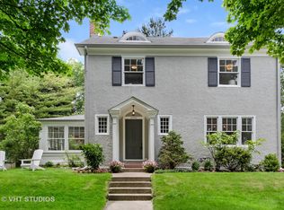 2352 Jackson Ave, Evanston, IL 60201
