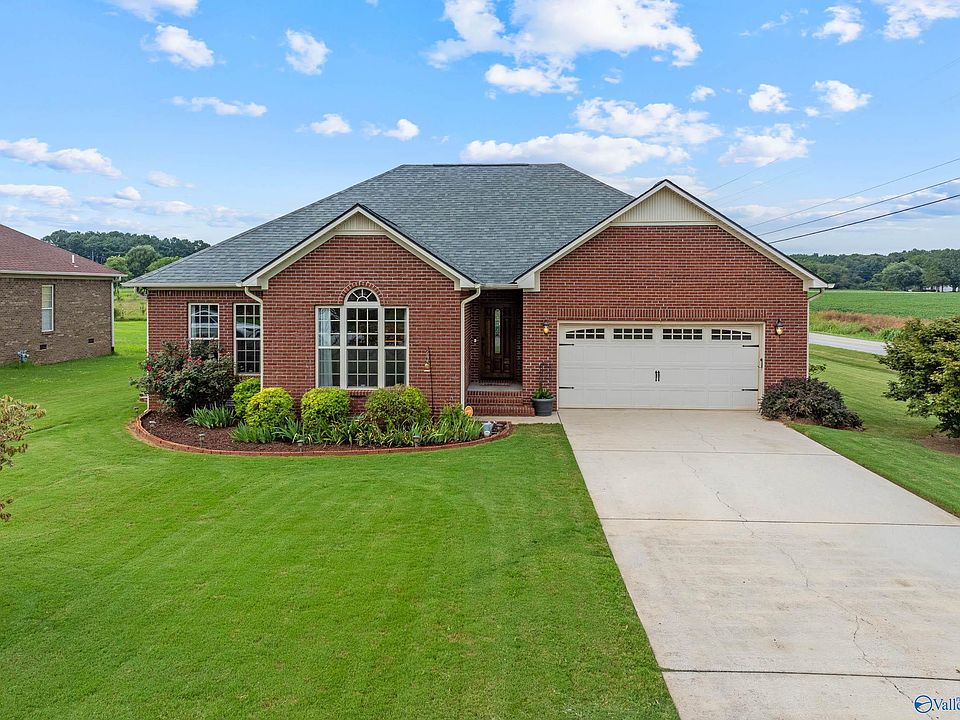 1st image of 25977 Iron Gate Dr