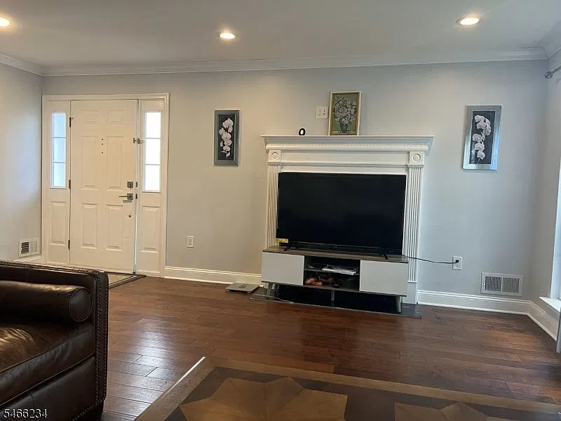 3 bed, 2.5 bath, $3,200 — Photo 4