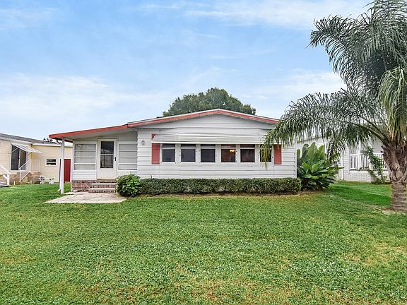 3rd image of 1034 Barefoot Cir