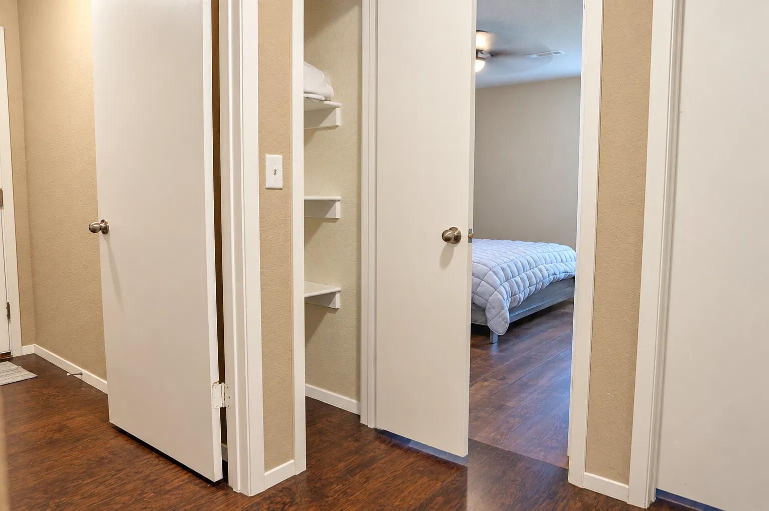 3 bed, 1370 sqft, $1,875 — Photo 2