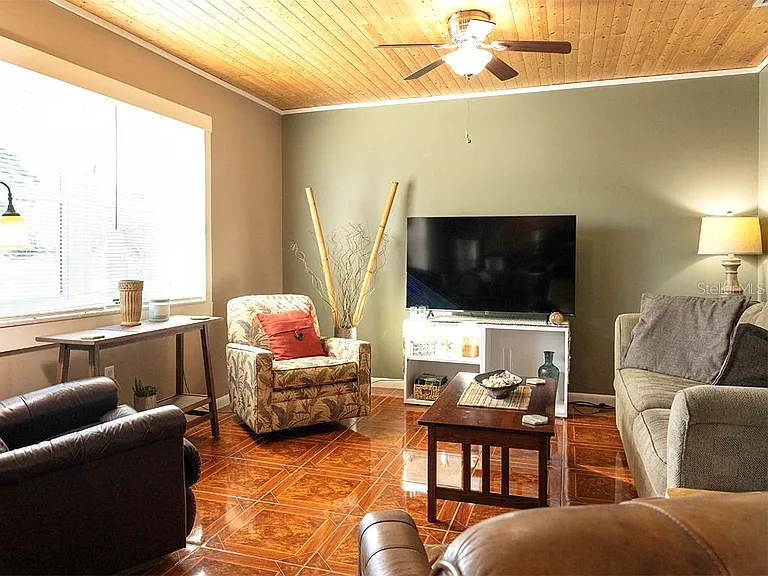 380 Base Ave E #201 — Photo 15