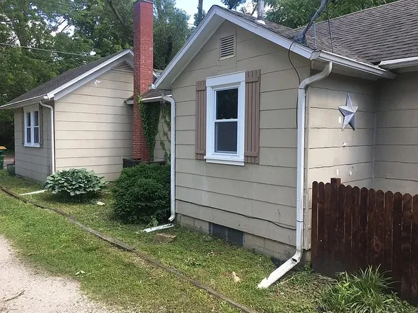 227 1/2 Sherman St, Seneca, IL 61360