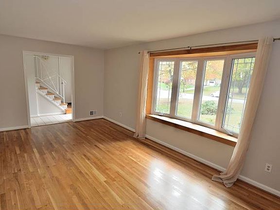 main-lvl bedroom/office