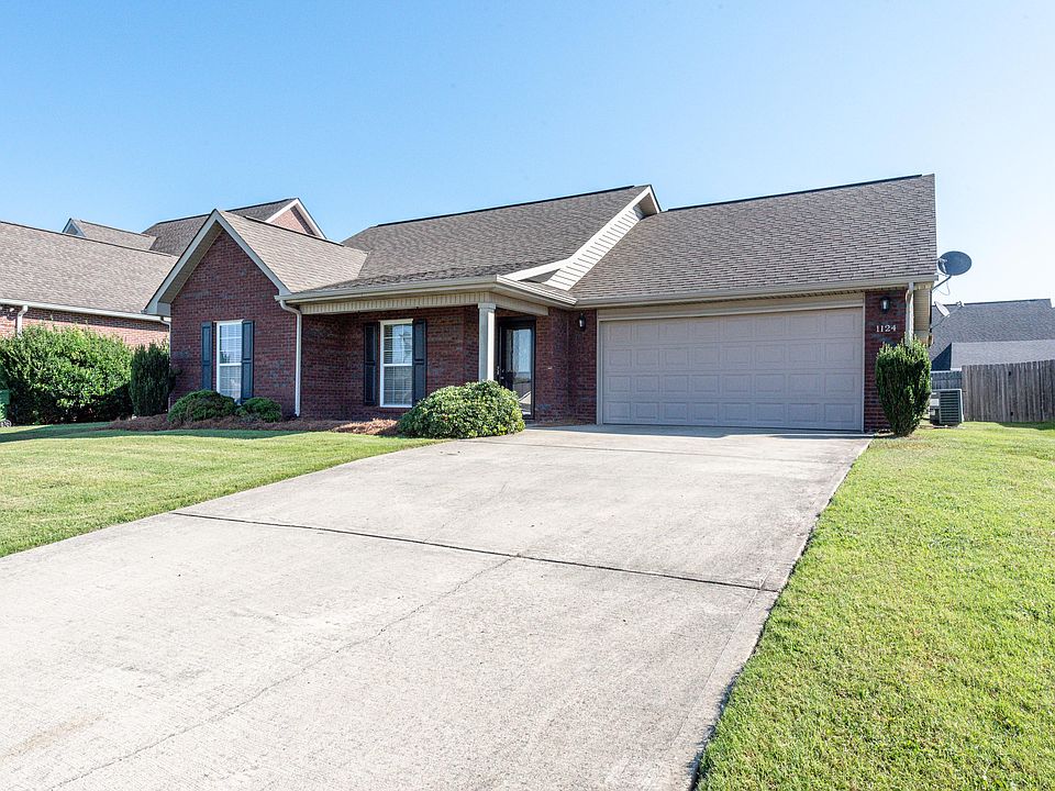 1st image of 1124 Cherbourg Dr