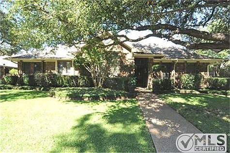 2nd image of 3921 Mesa Dr