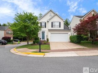 8801 Carpenters Hall Dr, Lorton, VA 22079