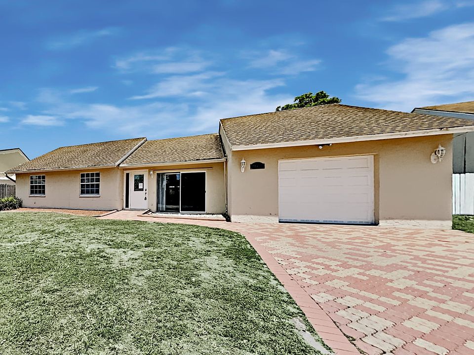 1st image of 2661 Cypress Ave