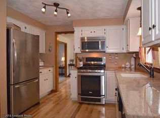 5 Spur Rd, Foster, RI 02825