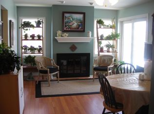 824 Indiana Ln, Elk Grove Village, IL 60007