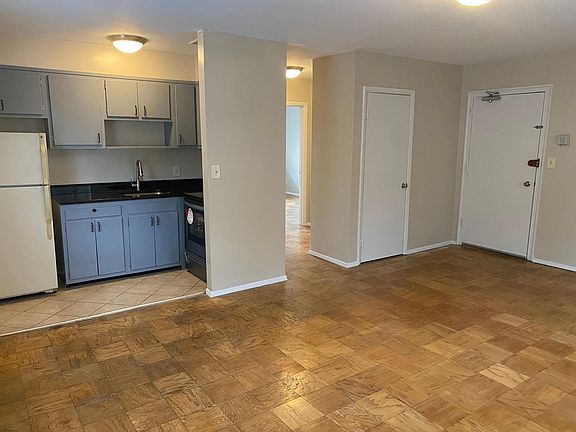 5th image of 2330 Glendale Ter #C-1