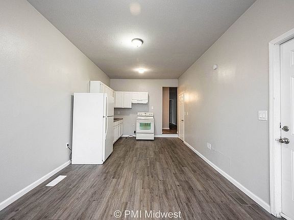4th image of 3014 W 10th St #0
