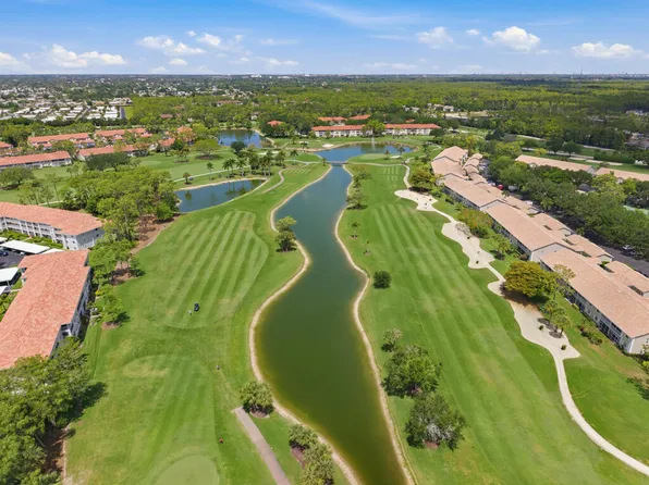 5904 Cranbrook Way APT J204, Naples, FL 34112