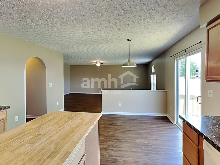 5609 Nutmeg Pl — Photo 4