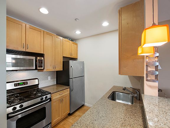 3rd image of 504 W 136th St APT 6E
