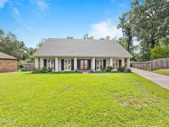 2nd image of 111 Duncan Cir