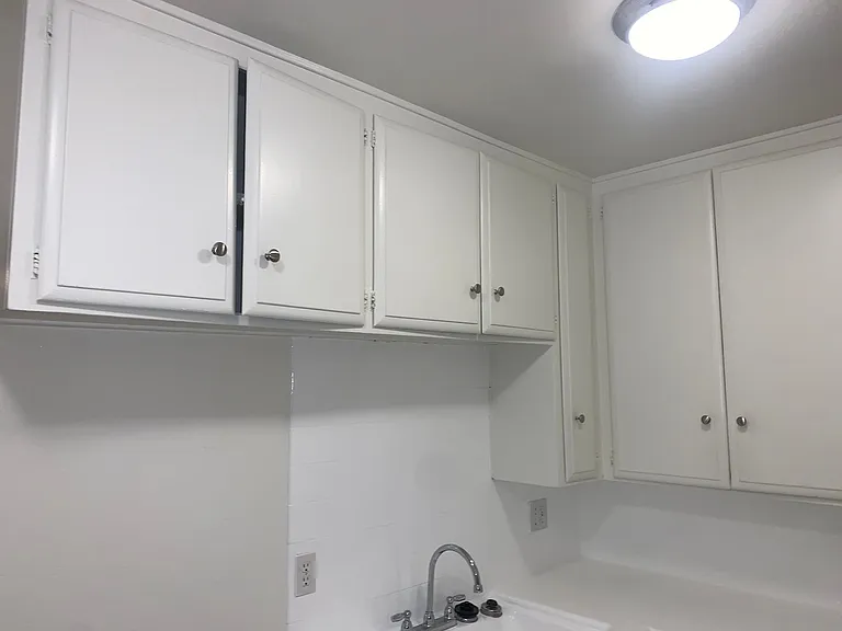853 Center St — Photo 5