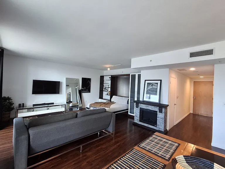 244 Biscayne Blvd #2805 — Photo 9