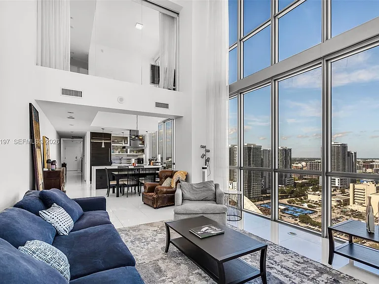 1100 Biscayne Blvd #2907 — Photo 10