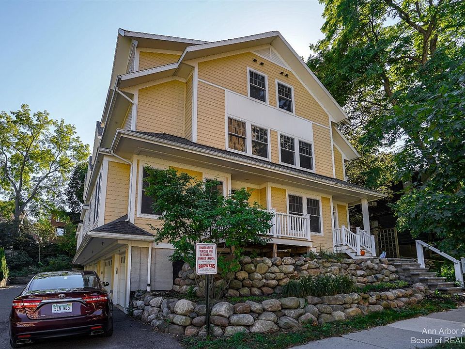 1st image of 922 Catherine St #1