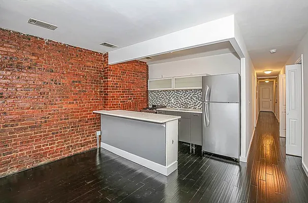 Rented by Premier Metro Realty Corp | media 31