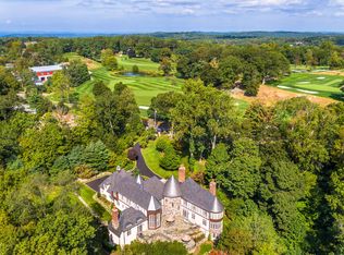 121 Whippoorwill Rd, Armonk, NY 10504