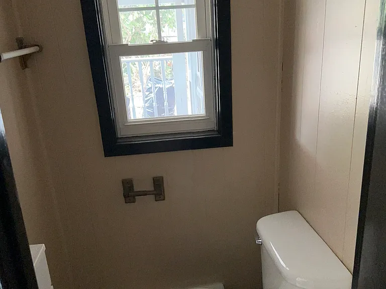 31 W Green St — Photo 20