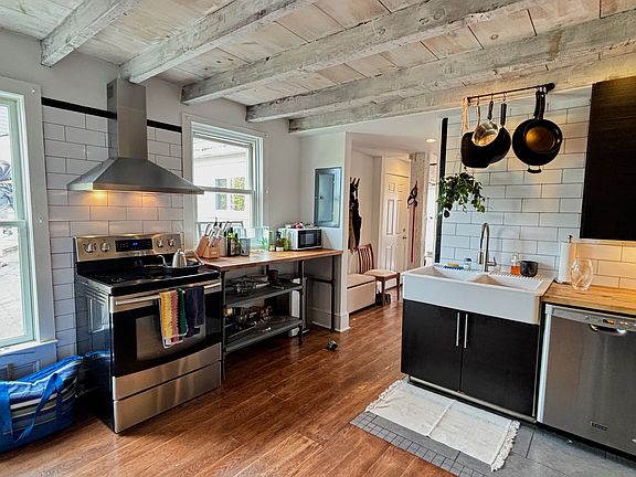 Sunny Kitchen