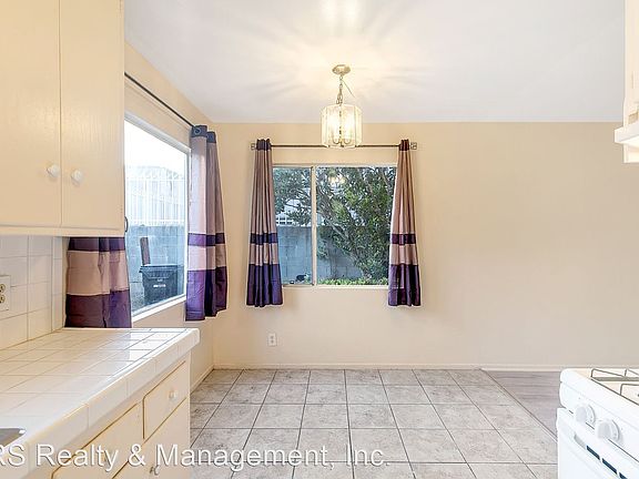 5th image of 3757 Glendon Ave #B