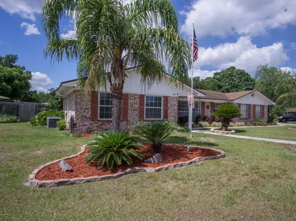 8102 Wormwood Rd, Jacksonville, FL 32210