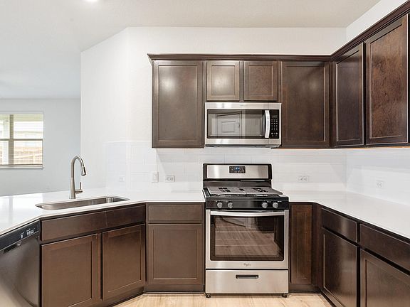 4th image of 16708 Casa Anna Dr