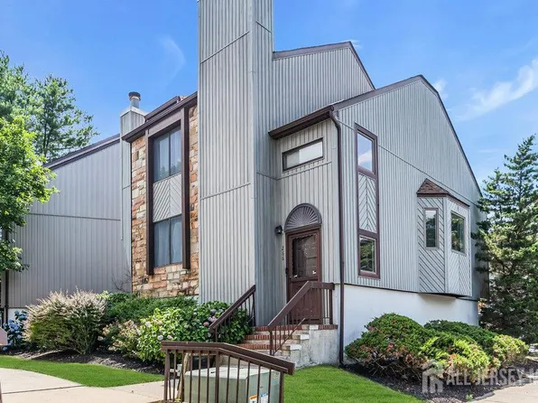 266 Silver Ln, Old Bridge, NJ 08857