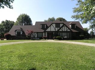611 Opal St, Saint James, MO 65559