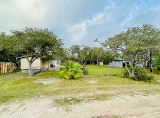 1221 Fort Worth St, Rockport, TX 78382