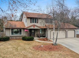 2976 W Milky Way Ct, Green Bay, WI 54313