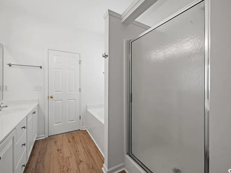409 Oxner Ct — Photo 17