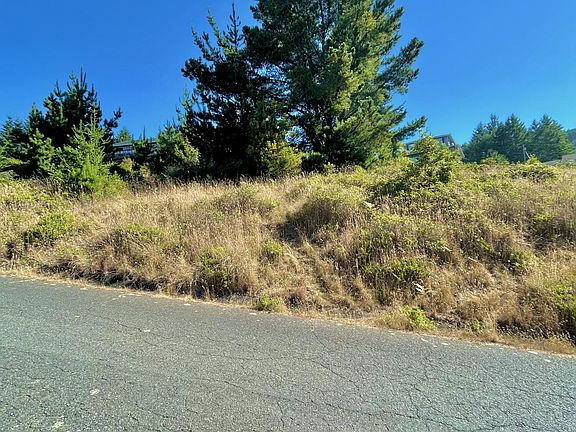 2nd image of 45 Vista Rd