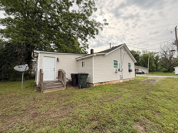 3rd image of 1342 Flint Hill St