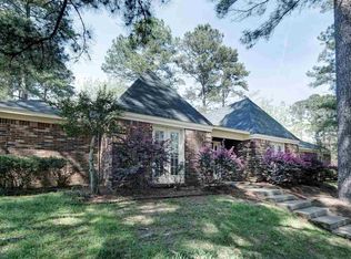 107 Longwood Dr, Clinton, MS 39056