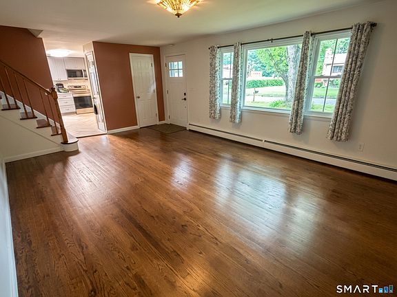 5th image of 55 Ridgewood Drive