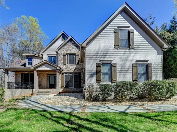 6125 Upshur Dr, Gainesville, GA 30506