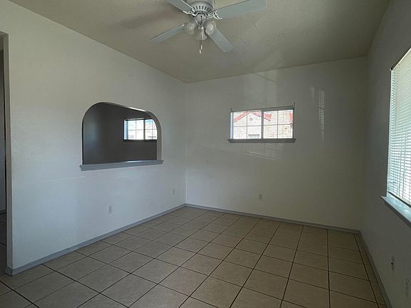 3rd image of 2713 Idalia Ave #A