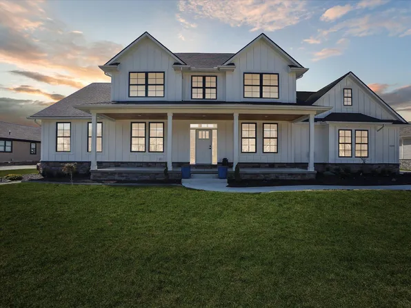 1189 Invitational Dr, Metamora, MI 48455