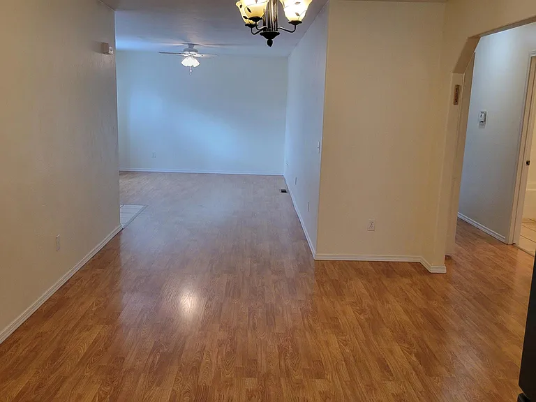 47 Rockefeller Dr — Photo 15