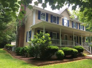 104 Colonial Ln, State Road, NC 28676